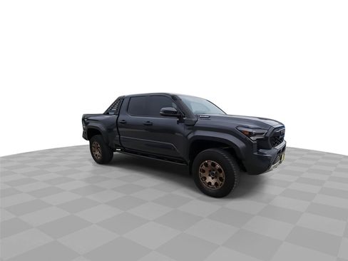 Used 2025 Toyota Tacoma 4x4 Double Cab Hybrid image 2