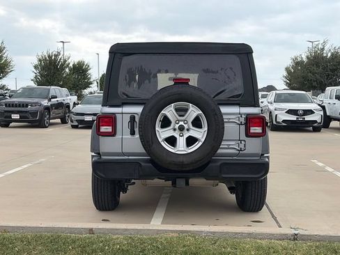 Used 2021 Jeep Wrangler Unlimited Sport AWD/4WD image 8