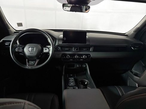 Certified 2025 Honda Pilot TrailSport image 13