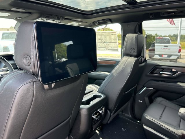 New 2026 GMC Yukon Denali w/ Denali Reserve Package AWD/4WD image 23