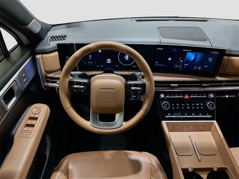 Used 2024 Hyundai Santa Fe Limited image 24