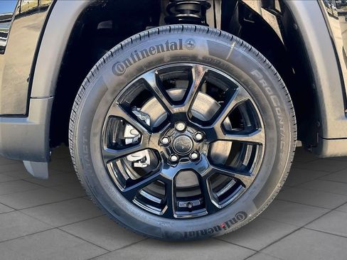 New 2026 Jeep Compass Latitude AWD/4WD image 11