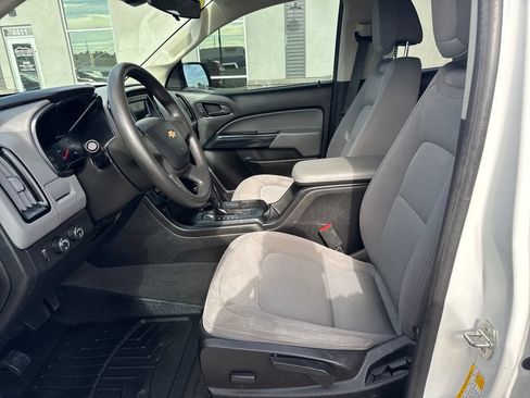 Used 2019 Chevrolet Colorado W/T AWD/4WD image 9