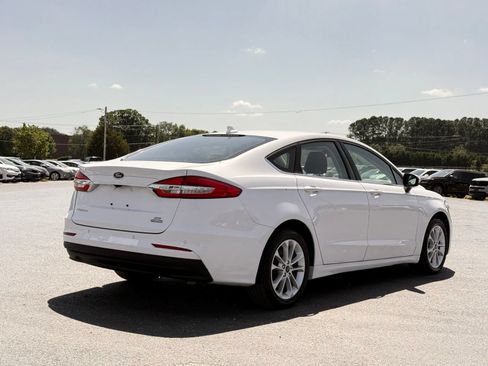 Used 2020 Ford Fusion SE FWD image 6