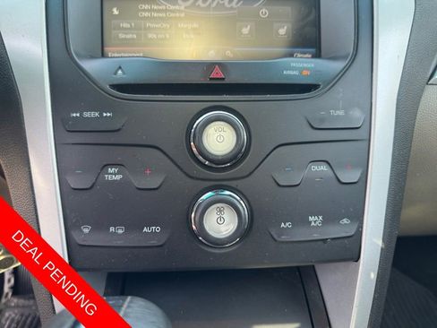 Used 2015 Ford Explorer XLT w/ Equipment Group 202A AWD/4WD image 14