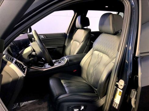 Used 2024 BMW X7 M60i w/ Executive Package image 5