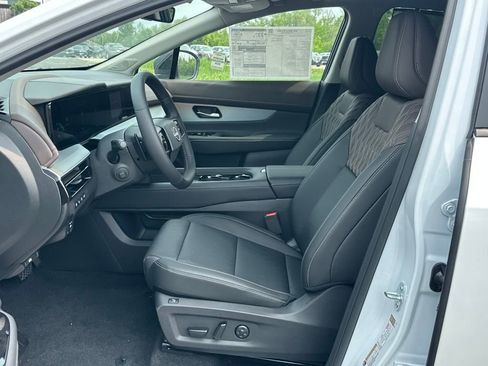 New 2025 Nissan Murano Platinum image 8