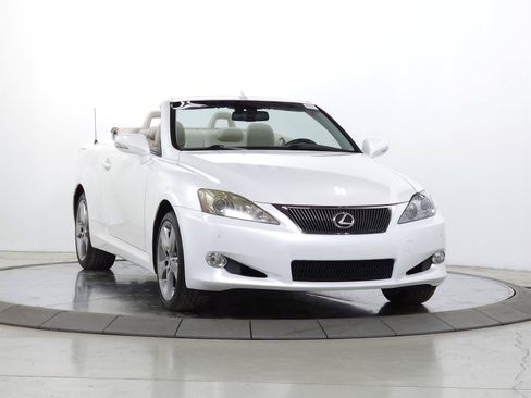 Used 2010 Lexus IS 250C w/ Luxury Pkg RWD image 1