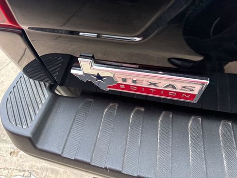 Used 2019 Ford F150 XLT w/ Equipment Group 302A Luxury image 8