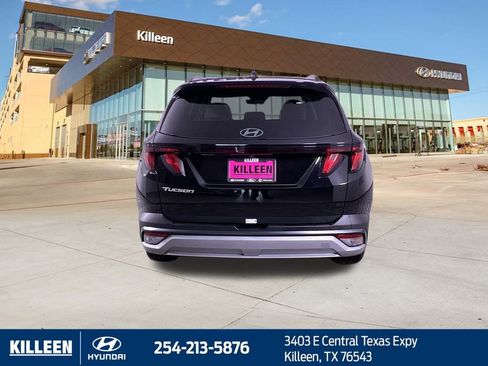 Used 2025 Hyundai Tucson SEL FWD image 8