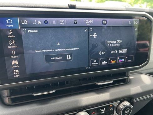 Certified 2025 Jeep Wrangler Unlimited Sahara w/ Safety Group AWD/4WD image 24