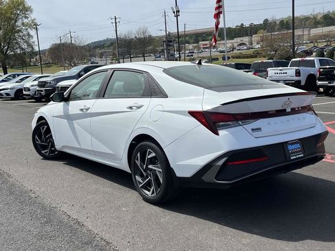 Certified 2025 Hyundai Elantra Sport image 4