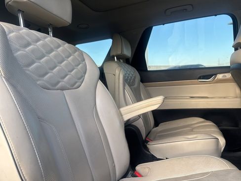 Used 2021 Hyundai Palisade Limited image 22
