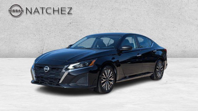 Used 2024 Nissan Altima 2.5 SV FWD image 1