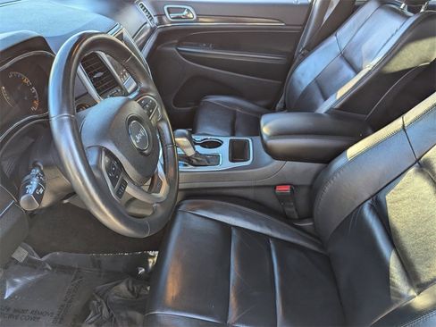 Used 2018 Jeep Grand Cherokee Limited image 20