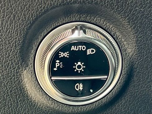 Certified 2026 Mercedes-Benz C 300 4MATIC Sedan image 40