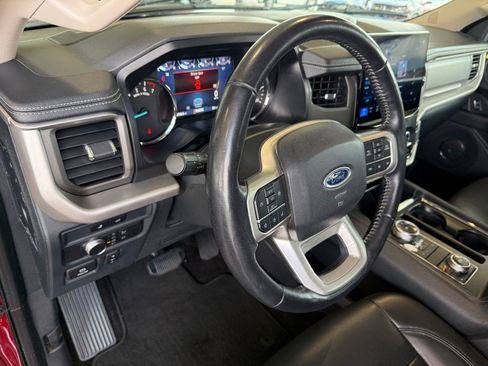 Used 2022 Ford Expedition Max XLT AWD/4WD image 4
