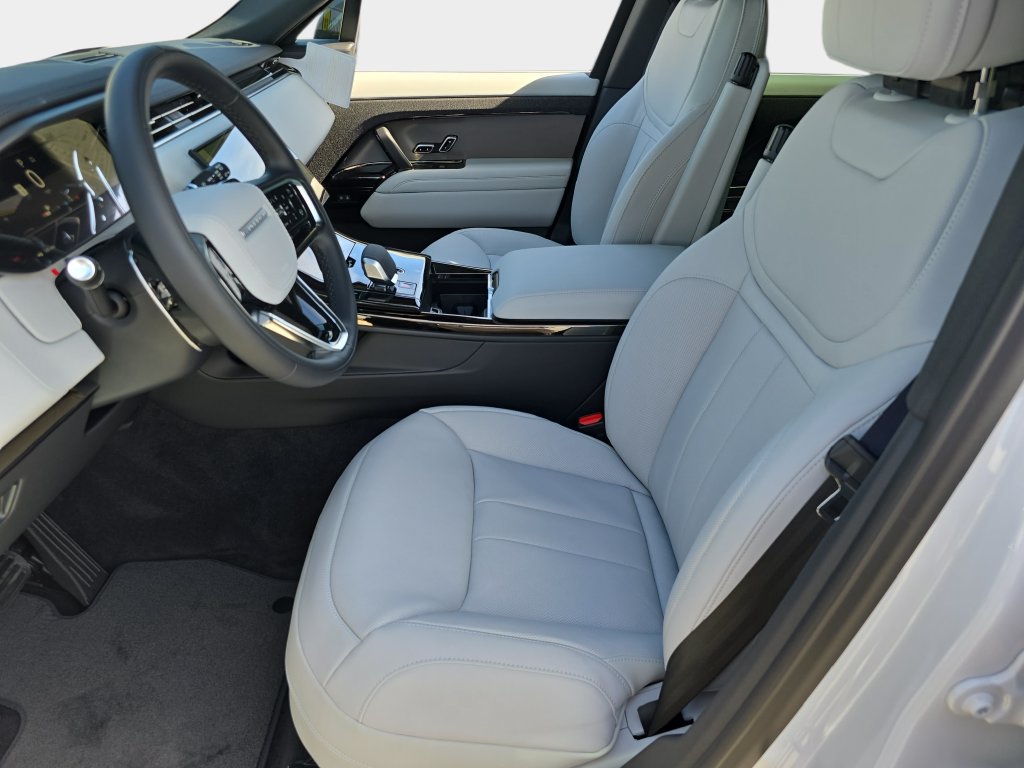 New 2027 Land Rover Range Rover Sport SE AWD/4WD image 17
