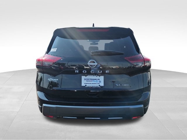 Certified 2026 Nissan Rogue SL AWD/4WD image 4