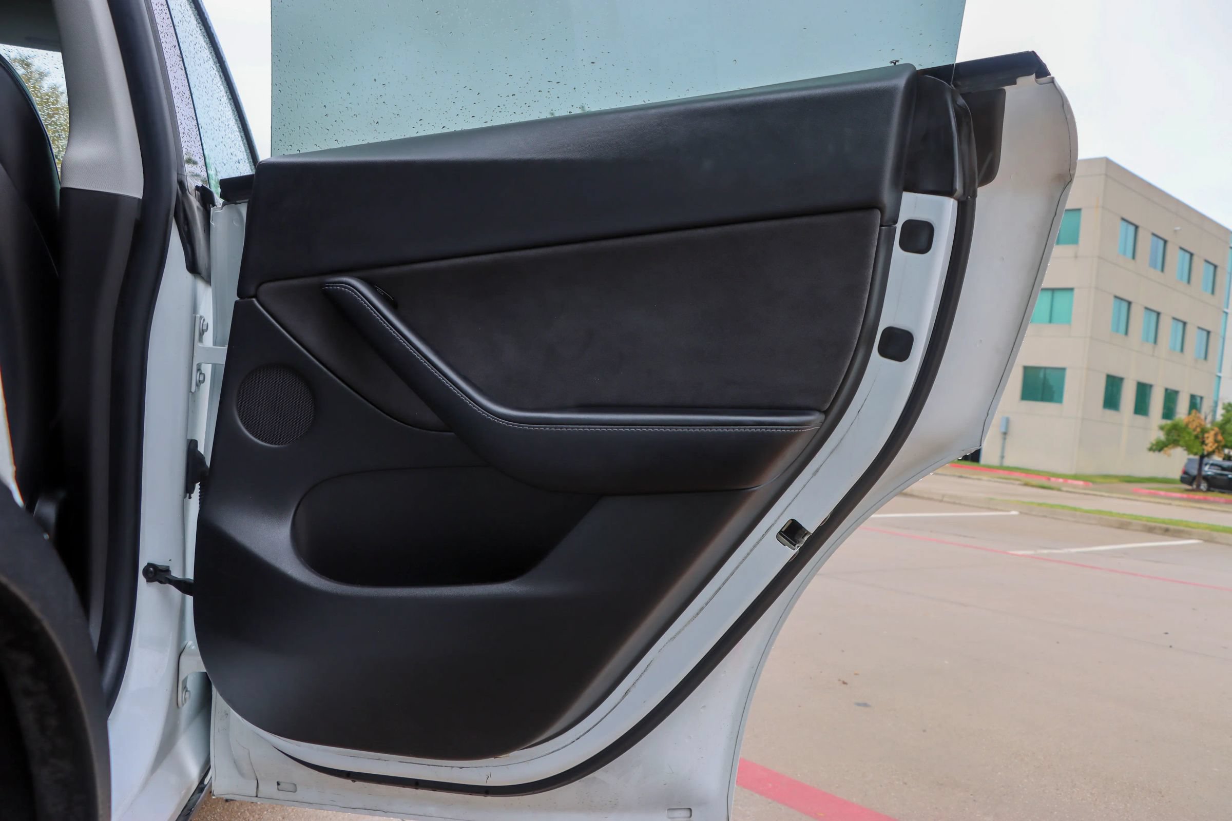 Used 2021 Tesla Model Y 2WD image 10