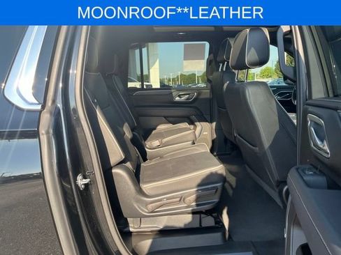 Used 2023 GMC Yukon XL SLT w/ SLT Premium Package AWD/4WD image 41