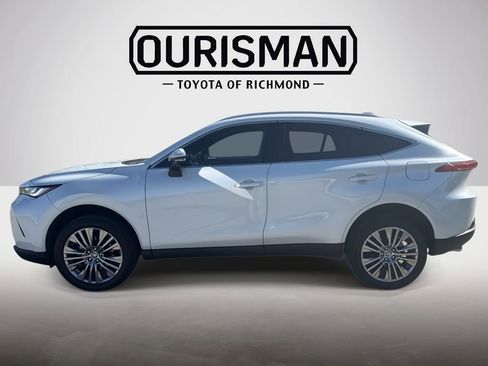 Certified 2023 Toyota Venza XLE image 4