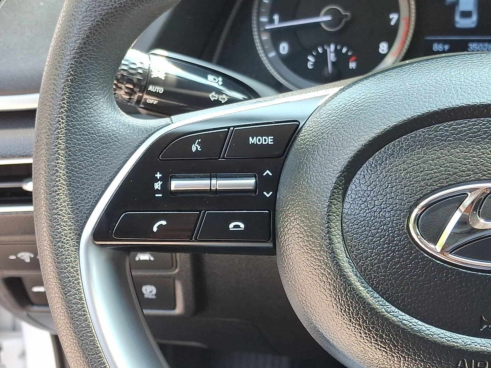 Used 2023 Hyundai Sonata SE w/ Preferred Accessory Package FWD image 21