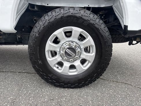 Used 2024 Ford F250 XLT w/ FX4 Off-Road Package image 29