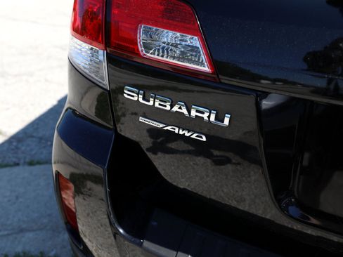 Used 2013 Subaru Outback 2.5i image 8