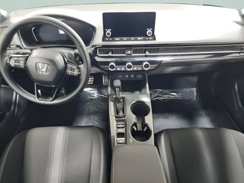 Used 2025 Honda Civic Sport image 2