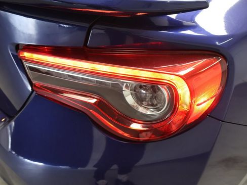 Used 2017 Toyota 86 RWD image 28