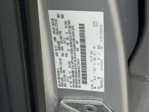 Used 2017 Ford Escape SE FWD image 25
