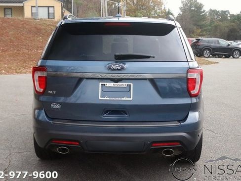 Used 2018 Ford Explorer XLT w/ Equipment Group 202A image 6