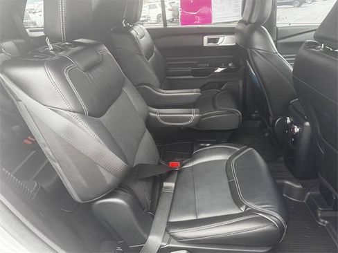 Used 2021 Ford Explorer ST w/ ST Street Pack image 16