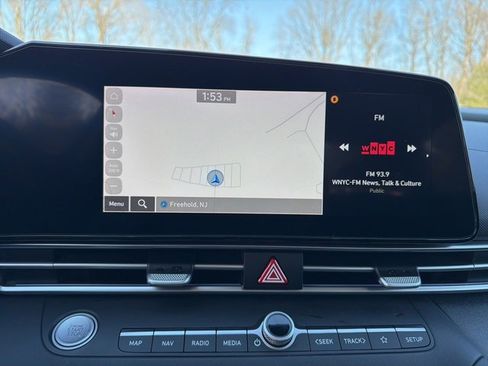 Certified 2023 Hyundai Elantra Limited image 24