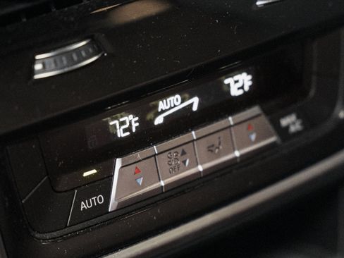 Used 2021 BMW X5 xDrive45e w/ M Sport Package image 26