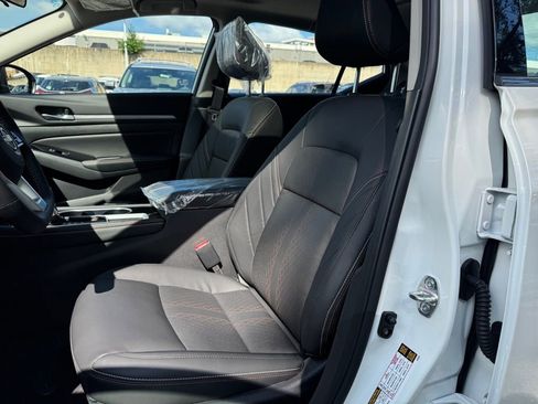 New 2025 Nissan Altima 2.5 SR w/ SR Premium Package image 15