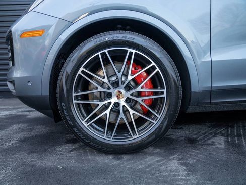 New 2026 Porsche Cayenne S AWD/4WD image 7