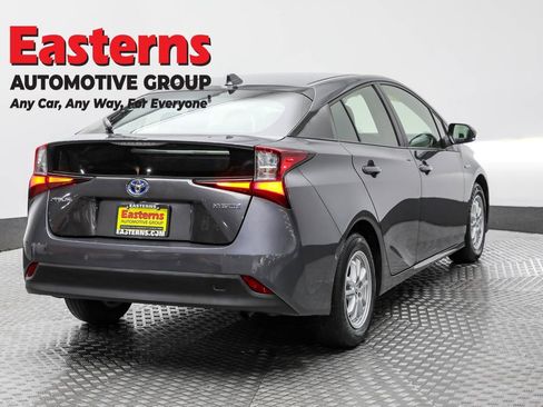 Used 2022 Toyota Prius LE image 5