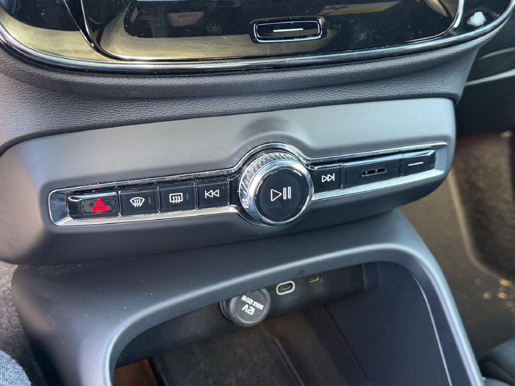 Certified 2023 Volvo XC40 Recharge Plus AWD/4WD image 34