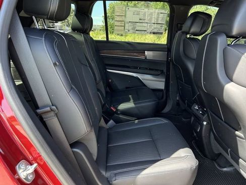 New 2026 Cadillac Vistiq Luxury image 27