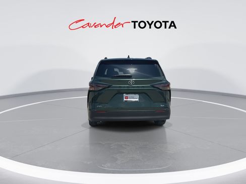 Certified 2026 Toyota Sienna XLE FWD image 7