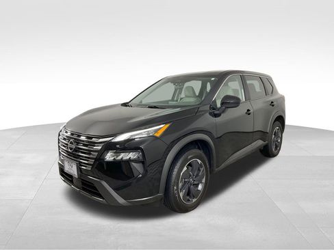 Used 2024 Nissan Rogue SV image 4