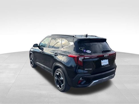 Used 2024 Kia Seltos EX image 16