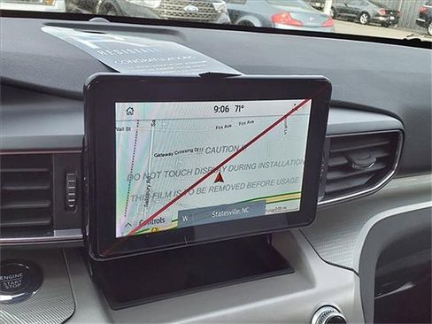 New 2023 Ford Explorer XLT w/ Equipment Group 202A image 24