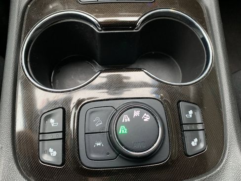 Used 2021 GMC Acadia AT4 image 32