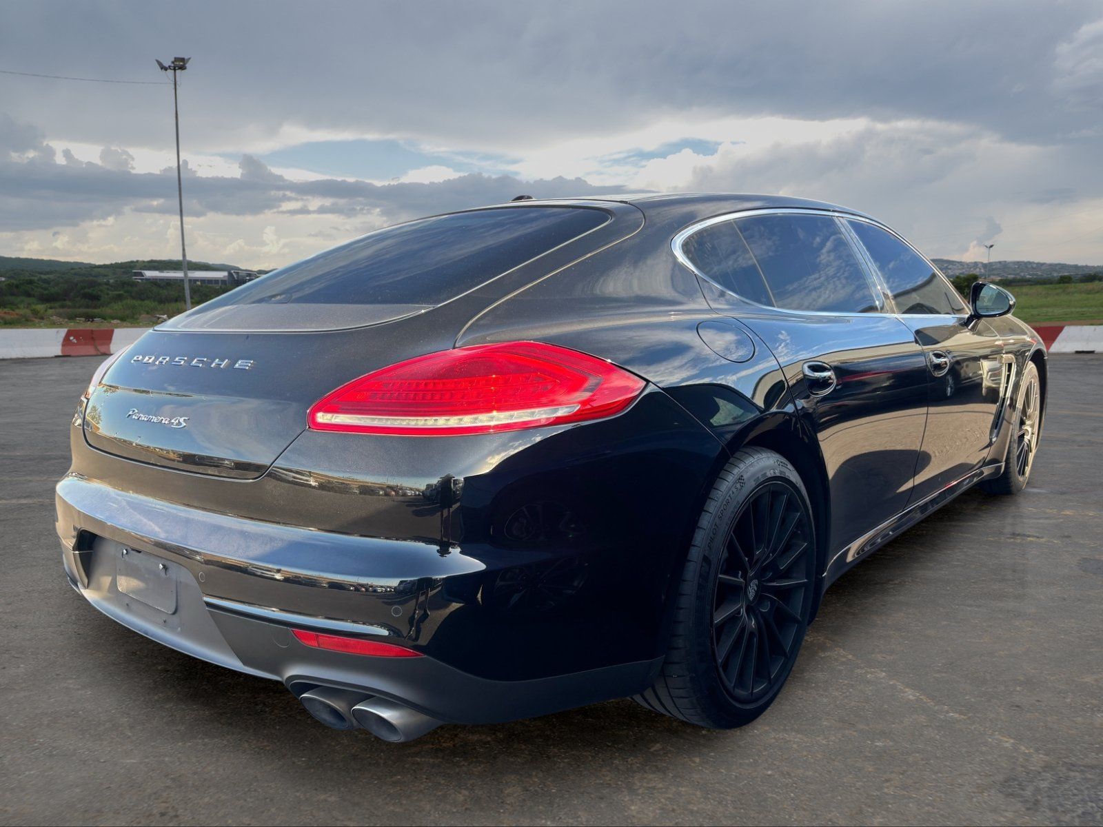 Used 2014 Porsche Panamera 4S Executive AWD/4WD image 3