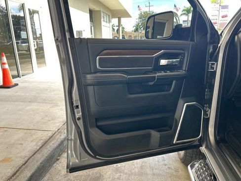 Used 2022 RAM 3500 Laramie image 40
