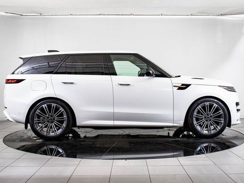 New 2025 Land Rover Range Rover Sport Dynamic SE image 12