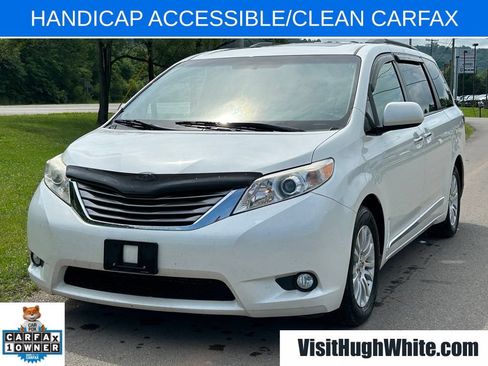 Used 2017 Toyota Sienna XLE FWD image 1